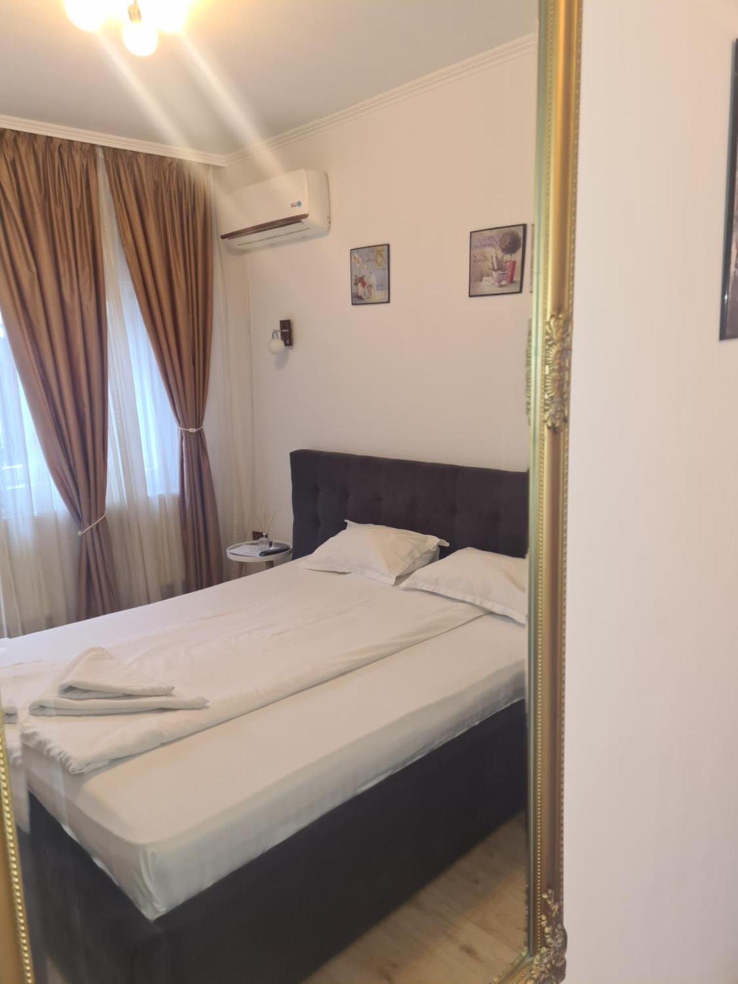 Pensiunea Corina Boutique Craiova Exteriör bild