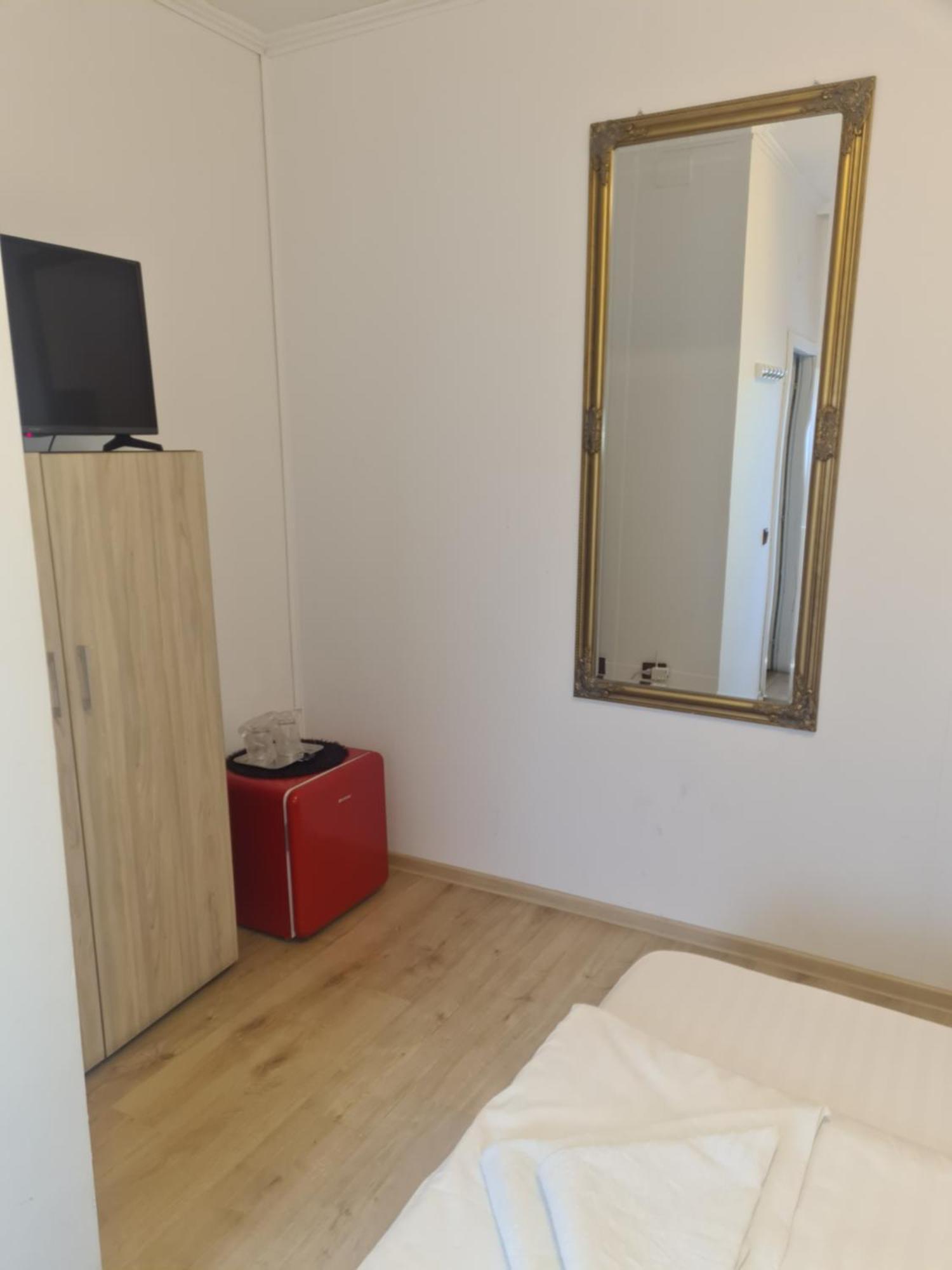Pensiunea Corina Boutique Craiova Exteriör bild