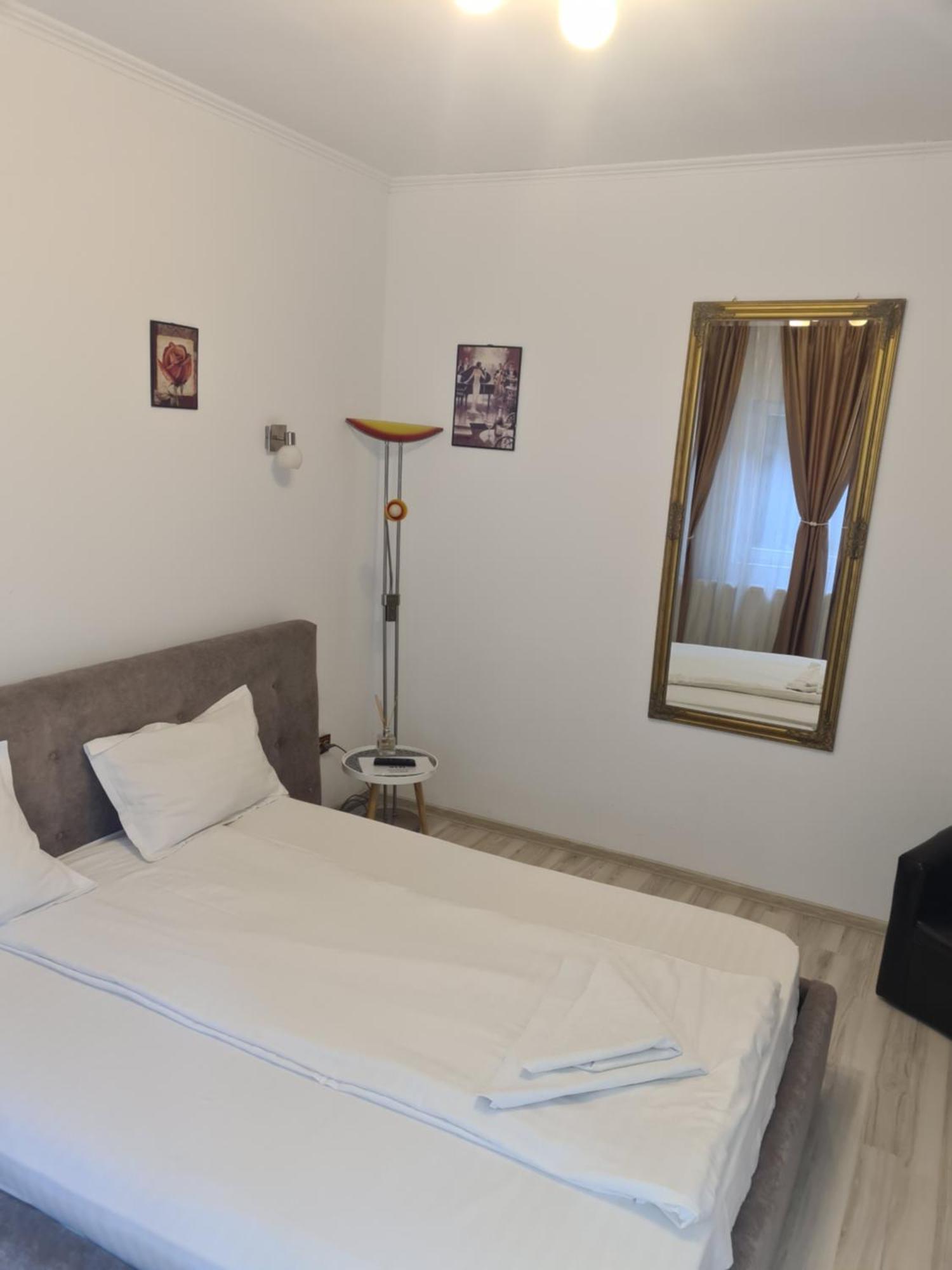 Pensiunea Corina Boutique Craiova Exteriör bild