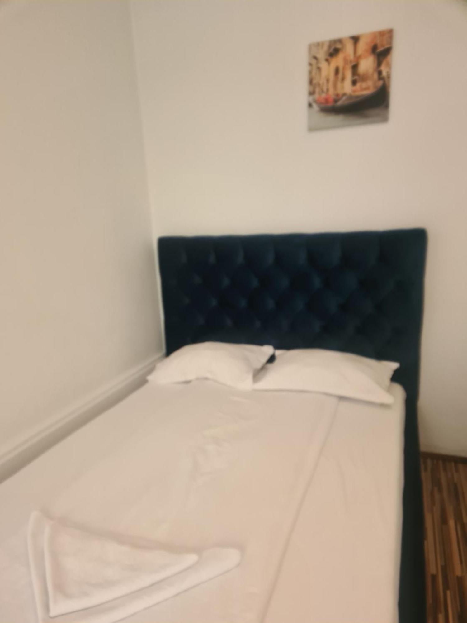 Pensiunea Corina Boutique Craiova Exteriör bild